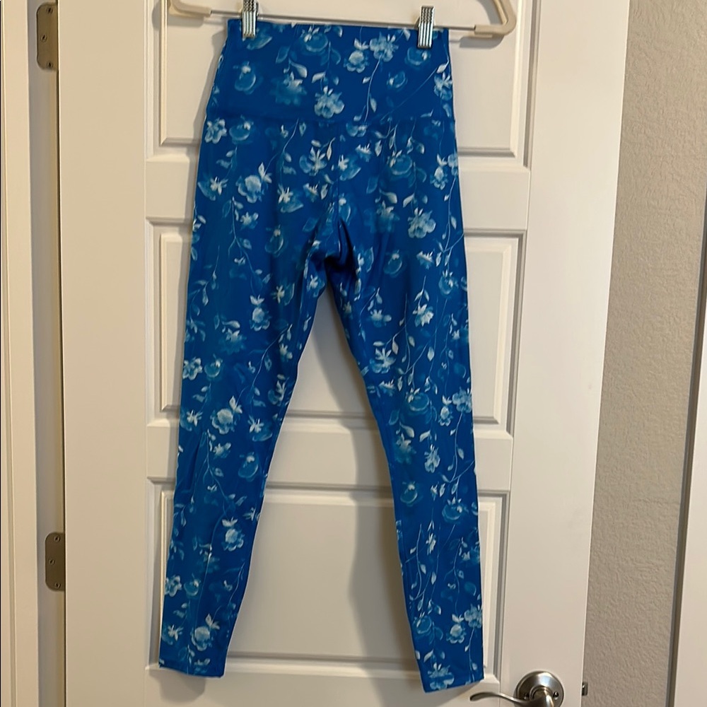Glyder Floral Blue Leggings